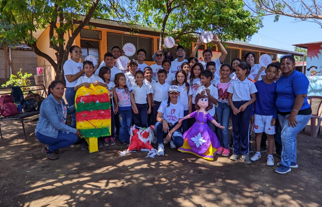 Providing School Kits to kids
