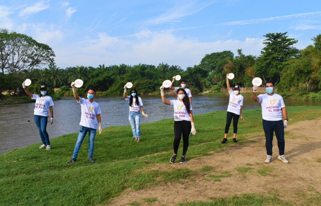cleaning of public spaces by university students